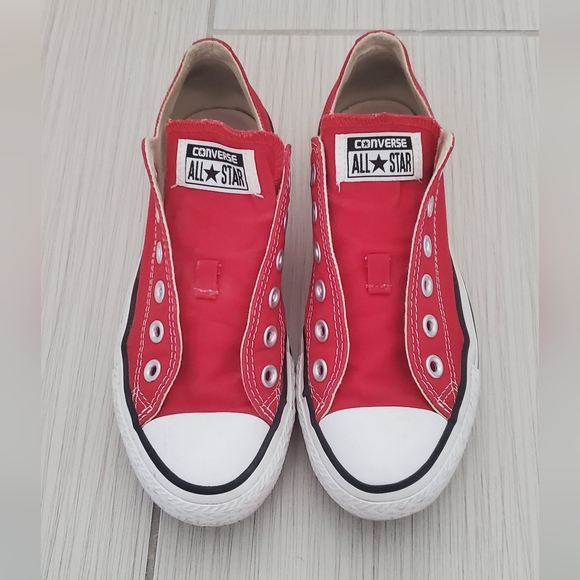 Converse All Star Chuck Taylor Red Low Top Women's Size 7 - Picture 1 of 4